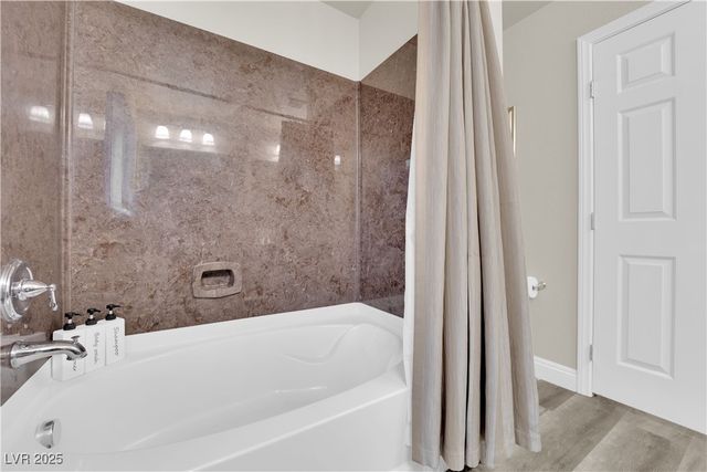 6334 White Heron Court, Las Vegas, NV 89139