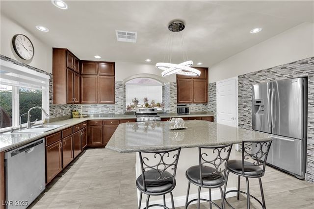 6334 White Heron Court, Las Vegas, NV 89139