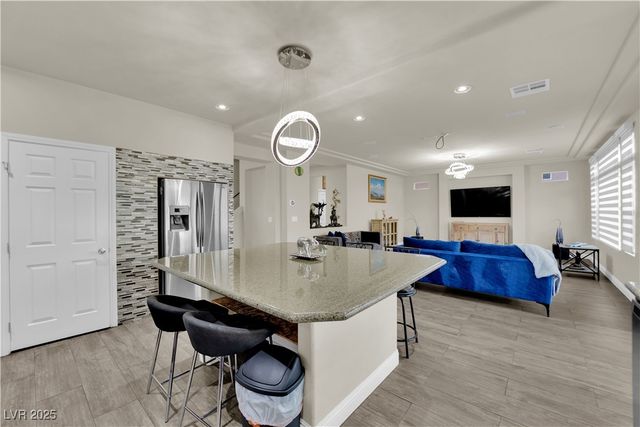 6334 White Heron Court, Las Vegas, NV 89139