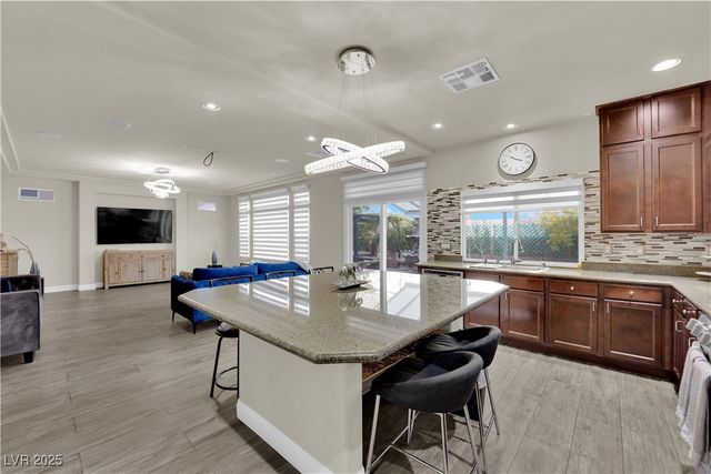 6334 White Heron Court, Las Vegas, NV 89139