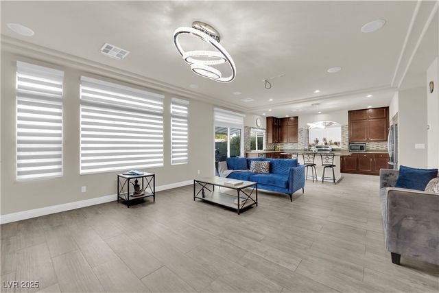 6334 White Heron Court, Las Vegas, NV 89139