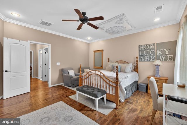 22011 BEAVERDAM DR, Ashburn, VA 20148