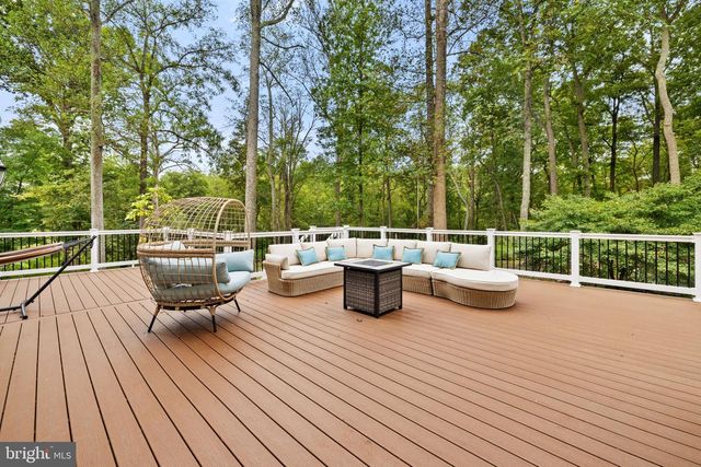 22011 BEAVERDAM DR, Ashburn, VA 20148