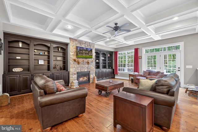 22011 BEAVERDAM DR, Ashburn, VA 20148