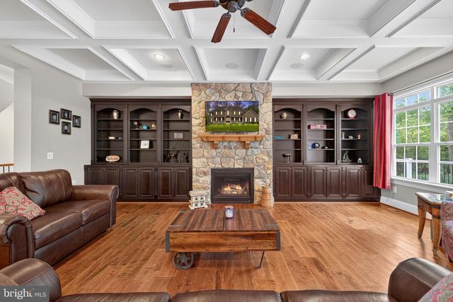 22011 BEAVERDAM DR, Ashburn, VA 20148