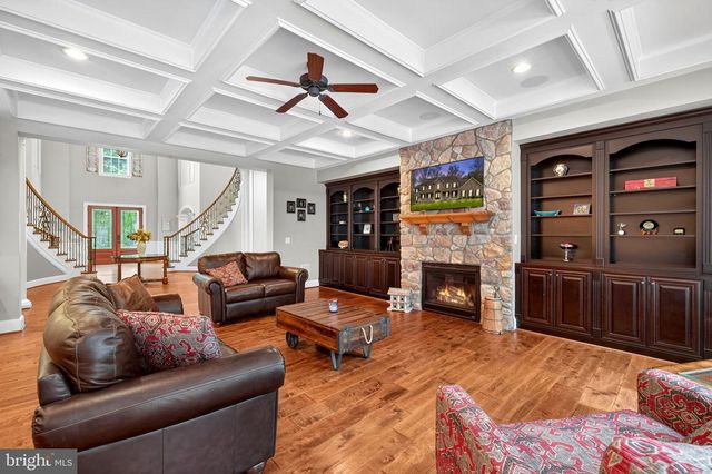 22011 BEAVERDAM DR, Ashburn, VA 20148