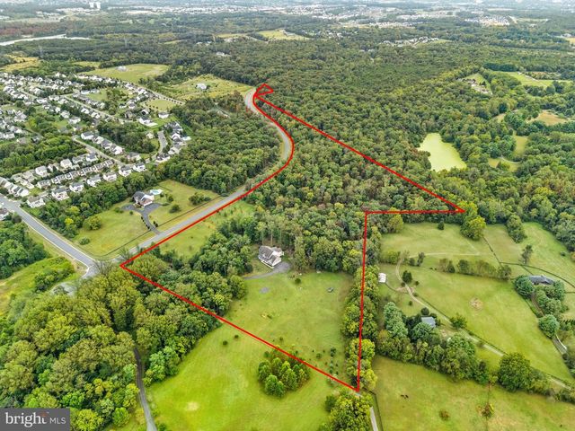 22011 BEAVERDAM DR, Ashburn, VA 20148