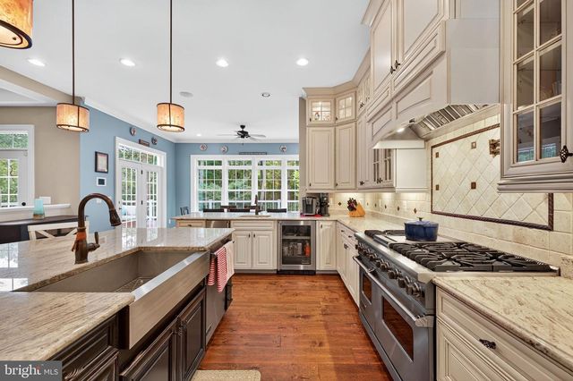 22011 BEAVERDAM DR, Ashburn, VA 20148