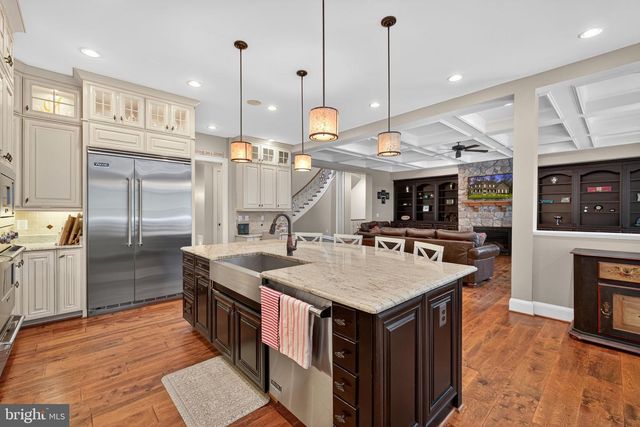 22011 BEAVERDAM DR, Ashburn, VA 20148