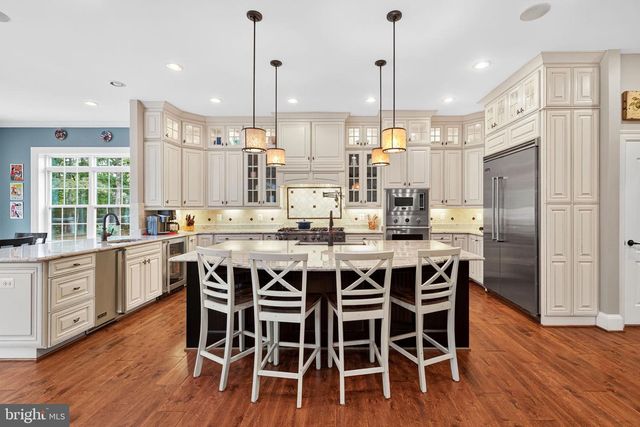 22011 BEAVERDAM DR, Ashburn, VA 20148