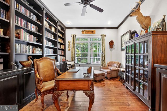 22011 BEAVERDAM DR, Ashburn, VA 20148