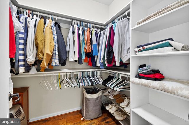 22011 BEAVERDAM DR, Ashburn, VA 20148