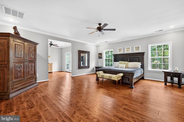 22011 BEAVERDAM DR, Ashburn, VA 20148