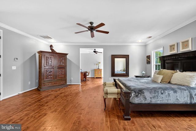 22011 BEAVERDAM DR, Ashburn, VA 20148