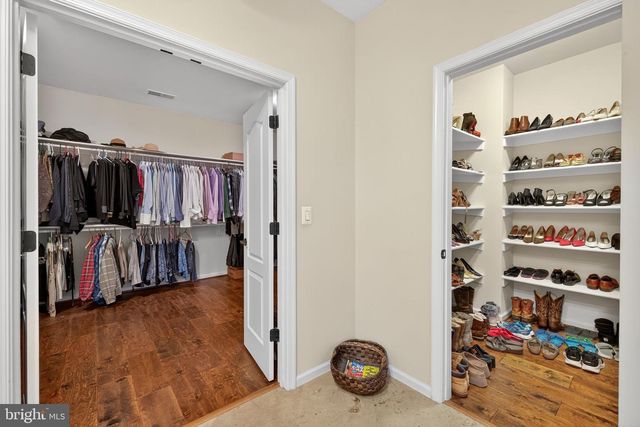 22011 BEAVERDAM DR, Ashburn, VA 20148