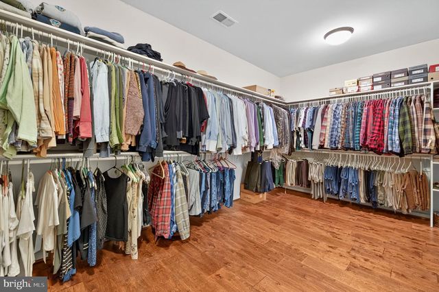 22011 BEAVERDAM DR, Ashburn, VA 20148