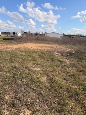 757 Road 57071, Cleveland, TX 77327