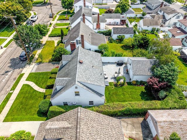 267 Hill Street, Mineola, NY 11501