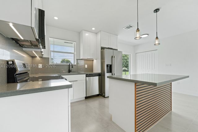 1500 NW 11th St, Homestead, FL 33030