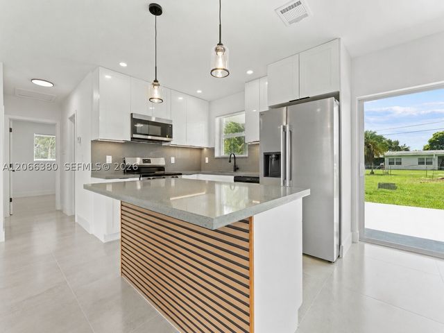 1500 NW 11th St, Homestead, FL 33030