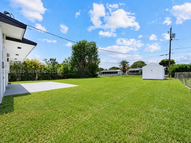 1500 NW 11th St, Homestead, FL 33030