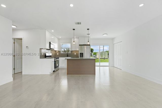 1500 NW 11th St, Homestead, FL 33030