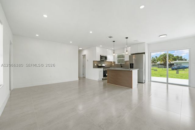 1500 NW 11th St, Homestead, FL 33030