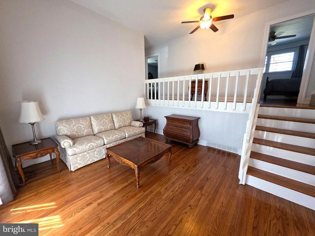 156 CROCKETT RD, Warminster, PA 18974