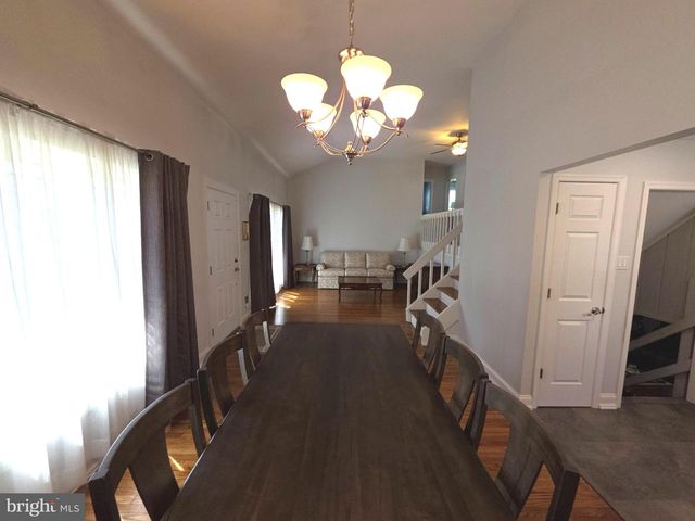 156 CROCKETT RD, Warminster, PA 18974