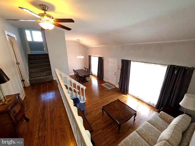 156 CROCKETT RD, Warminster, PA 18974