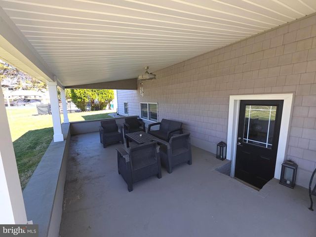 156 CROCKETT RD, Warminster, PA 18974