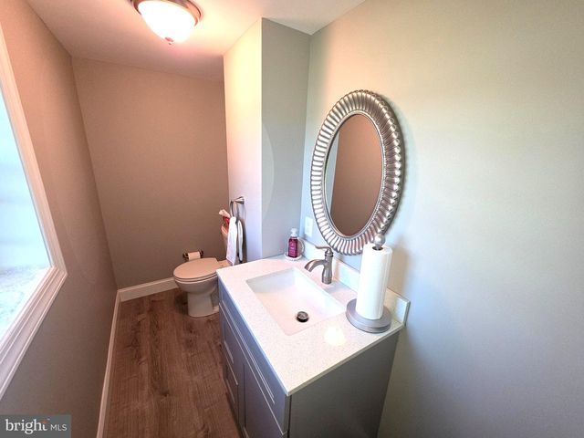 156 CROCKETT RD, Warminster, PA 18974