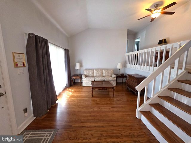 156 CROCKETT RD, Warminster, PA 18974