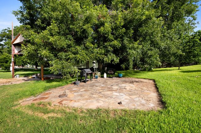 800 River View Road, Millsap, TX 76066