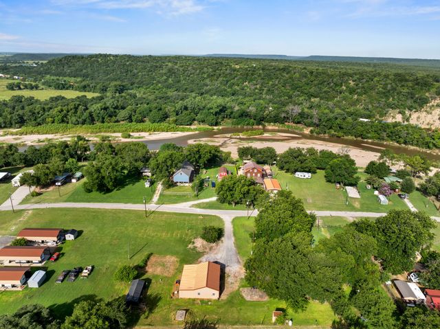 800 River View Road, Millsap, TX 76066