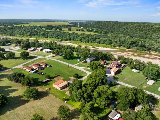 800 River View Road, Millsap, TX 76066