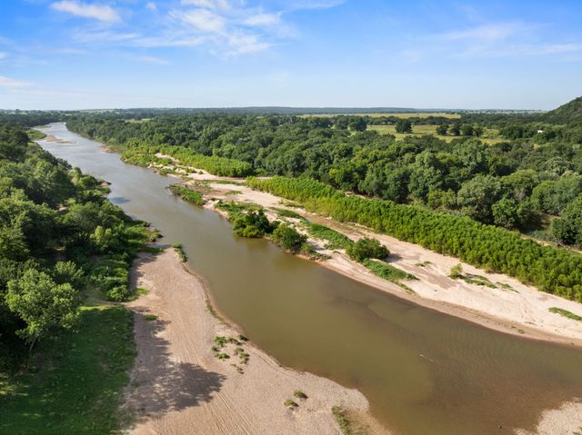 800 River View Road, Millsap, TX 76066