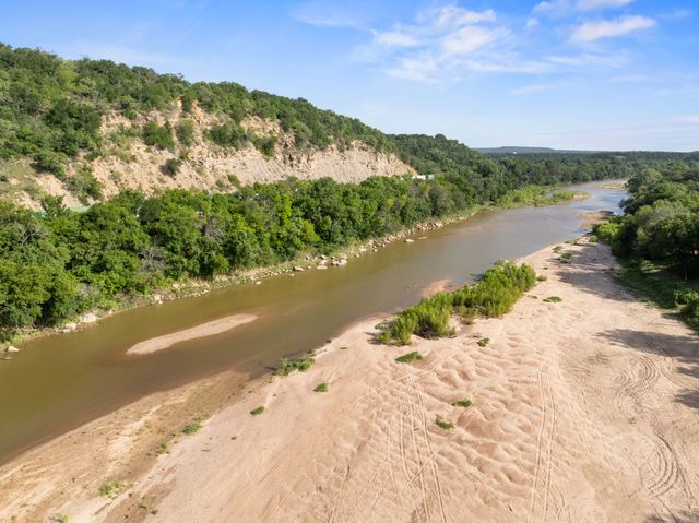 800 River View Road, Millsap, TX 76066
