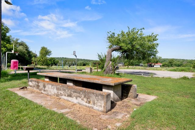 800 River View Road, Millsap, TX 76066