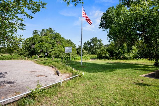 800 River View Road, Millsap, TX 76066