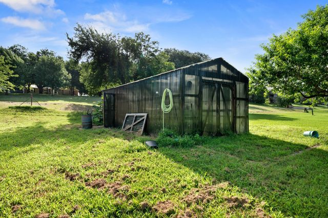 800 River View Road, Millsap, TX 76066