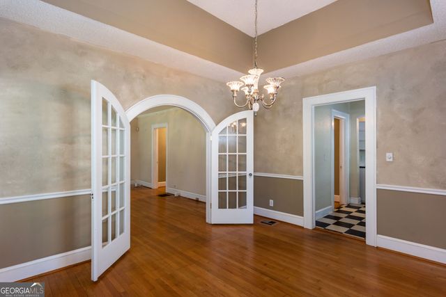 727 Yorkshire Road NE, Atlanta, GA 30306
