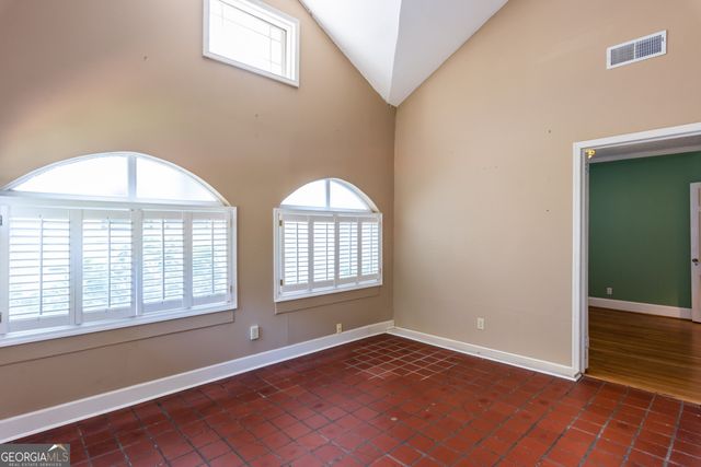 727 Yorkshire Road NE, Atlanta, GA 30306