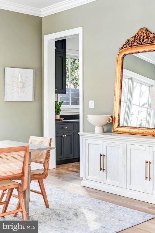 Image 10 of property listing at 4422 WALSH ST, Chevy Chase, MD 20815