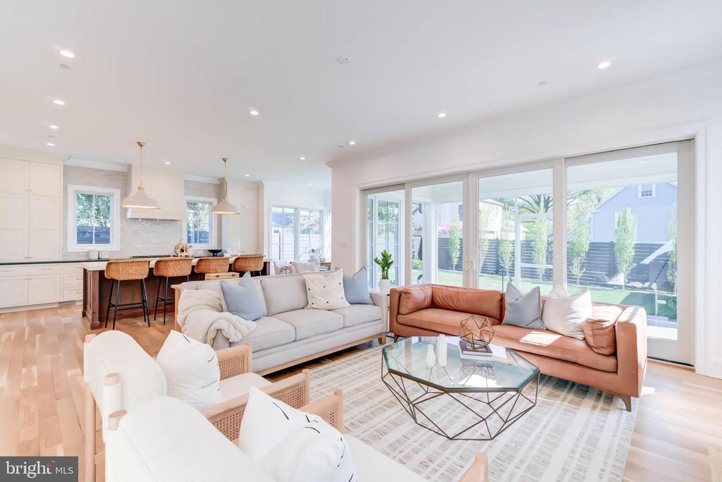 Image 24 of property listing at 4422 WALSH ST, Chevy Chase, MD 20815