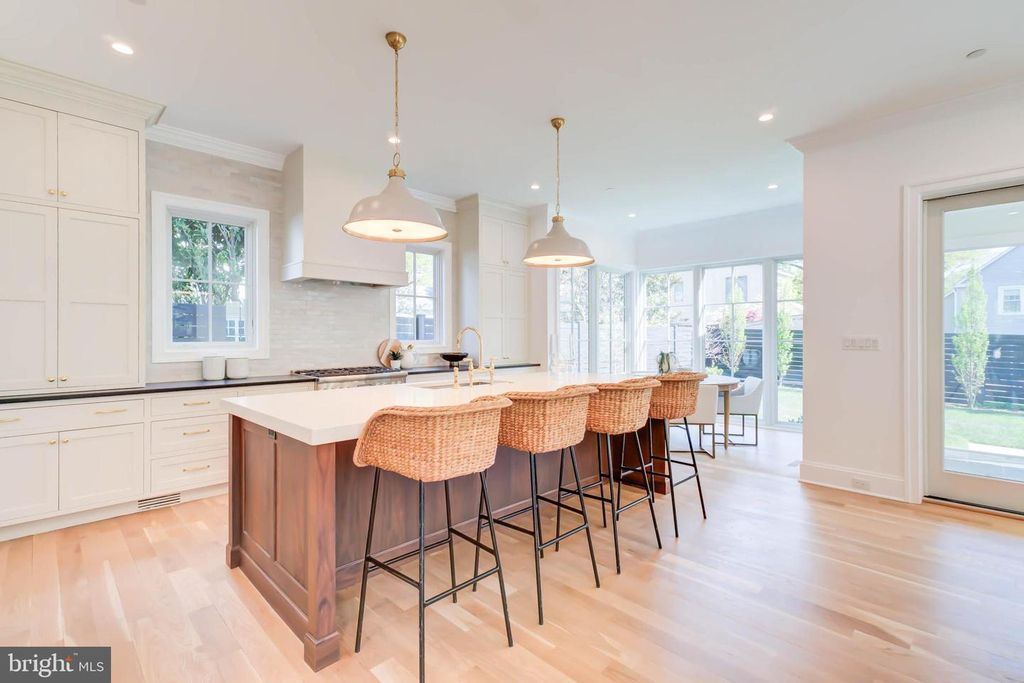 Image 26 of property listing at 4422 WALSH ST, Chevy Chase, MD 20815