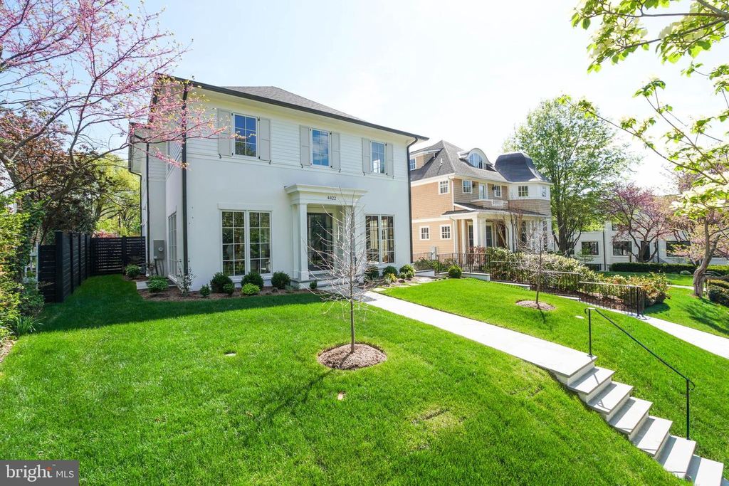 Image 3 of property listing at 4422 WALSH ST, Chevy Chase, MD 20815