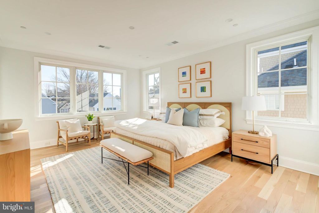 Image 37 of property listing at 4422 WALSH ST, Chevy Chase, MD 20815