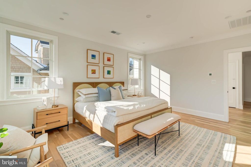 Image 39 of property listing at 4422 WALSH ST, Chevy Chase, MD 20815