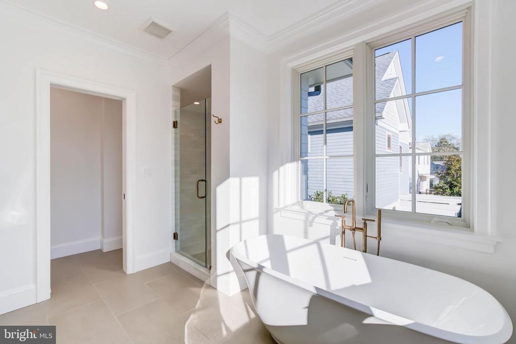 Image 43 of property listing at 4422 WALSH ST, Chevy Chase, MD 20815